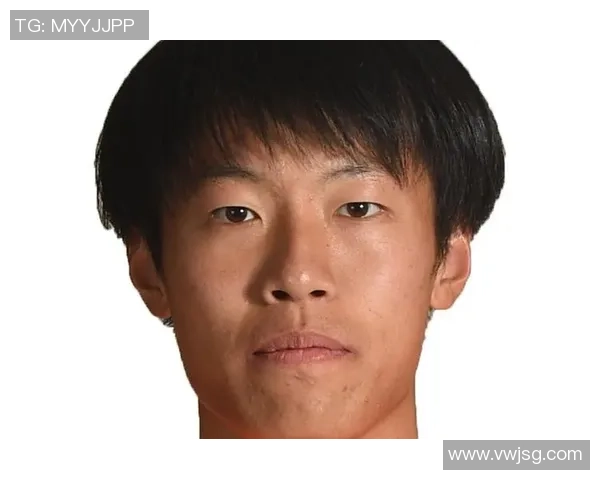 足球屈凯的传奇之路：从青涩少年到职业球员的奋斗历程